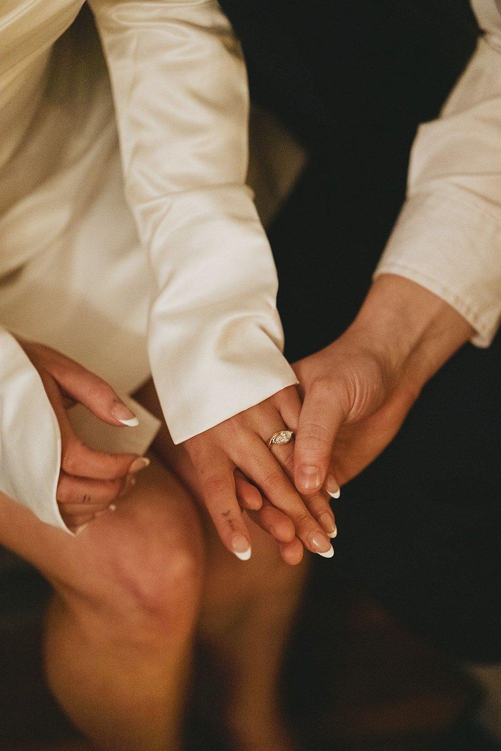 carousel-hero-element image-4