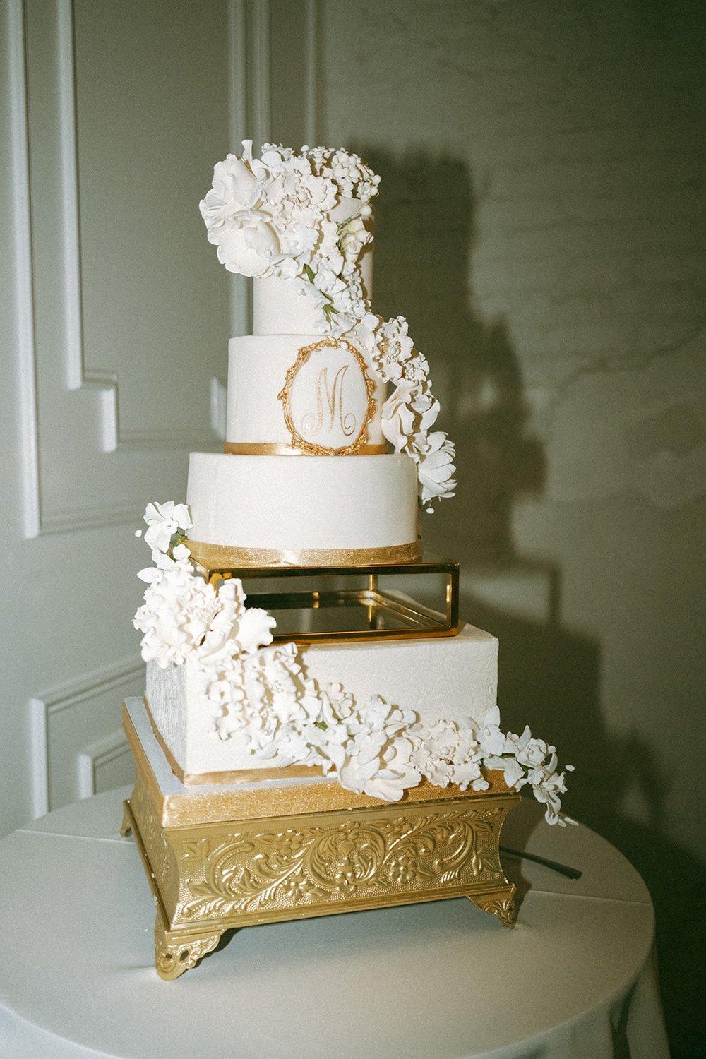 carousel-hero-element image-4