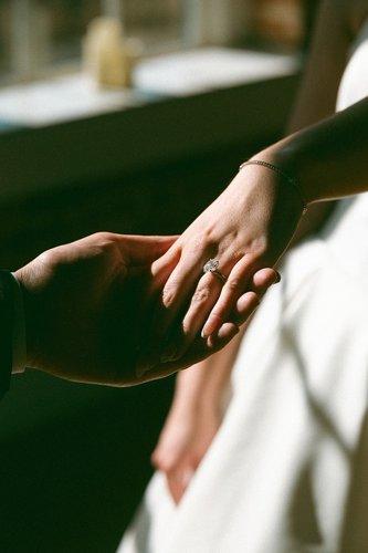 mobile - carousel-hero-element image-4